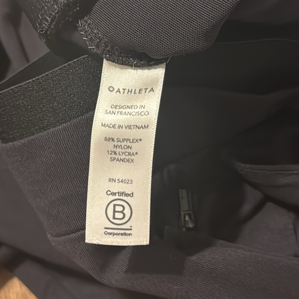 Women's Athleta Medium‎ Black Venice Pintuck Pant - Picture 6 of 6